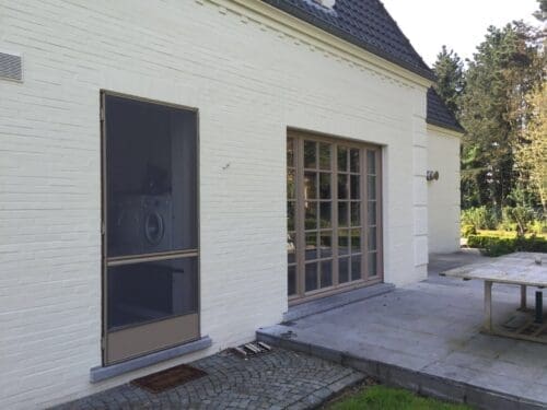 Vliegenwering vliegendeur